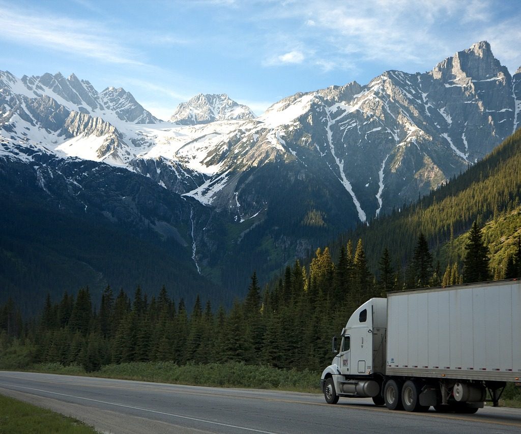 truck, freight, transportation-2677373.jpg